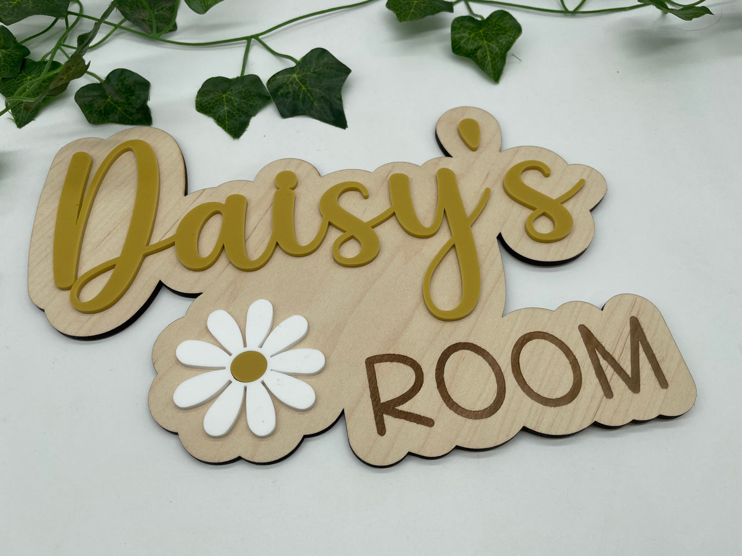 Daisy room sign
